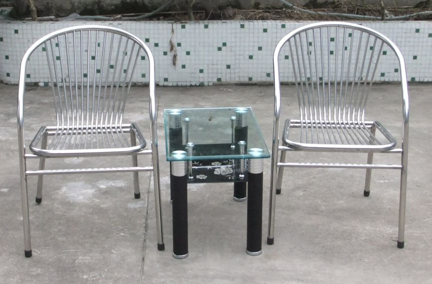 What are the materials of the chair? Introduce different material of chairs