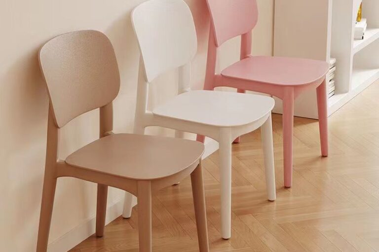 Modern Nordic Plastic Dining Chair with Backrest for Home and Restaurant