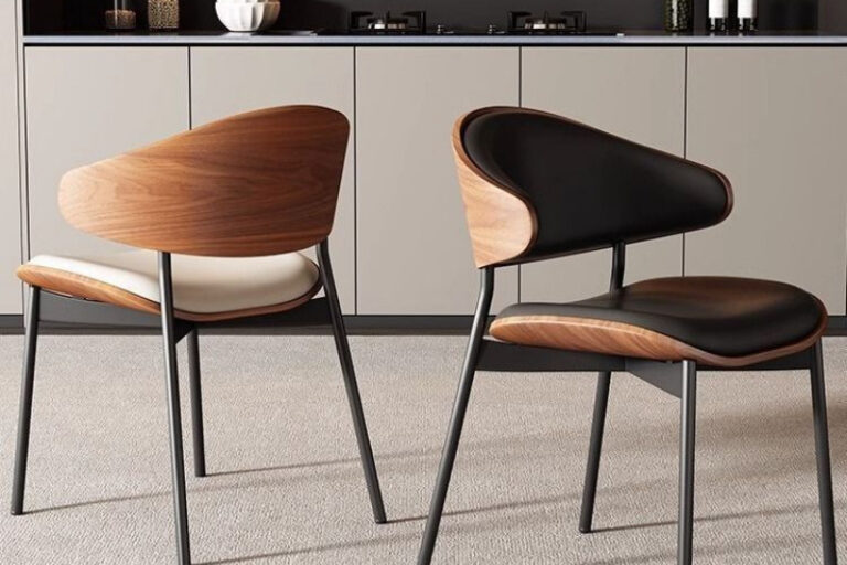 Italian minimalist bentwood solid wood dining chair for office and cafe seating