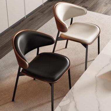 Italian minimalist bentwood solid wood dining chair for office and cafe seating