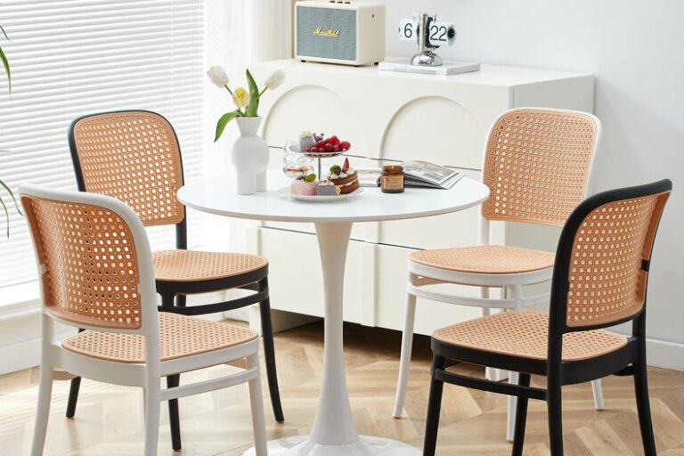 Image Alt: Nordic Style Plastic Dining Chairs with Backrest