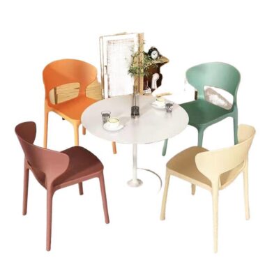 Nordic-style custom plastic chair with horn backrest for dining and lounge