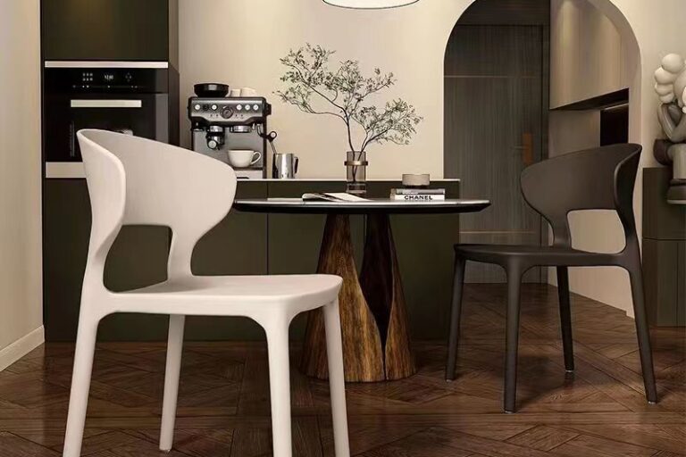 Nordic-style custom plastic chair with horn backrest for dining and lounge